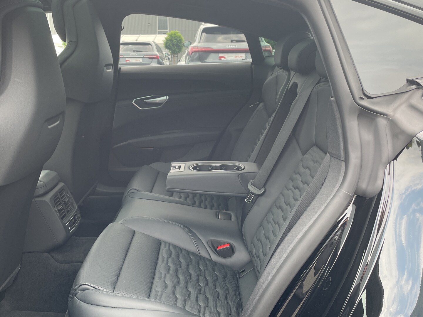 Image about Audi e-tron GT e-tron quattro