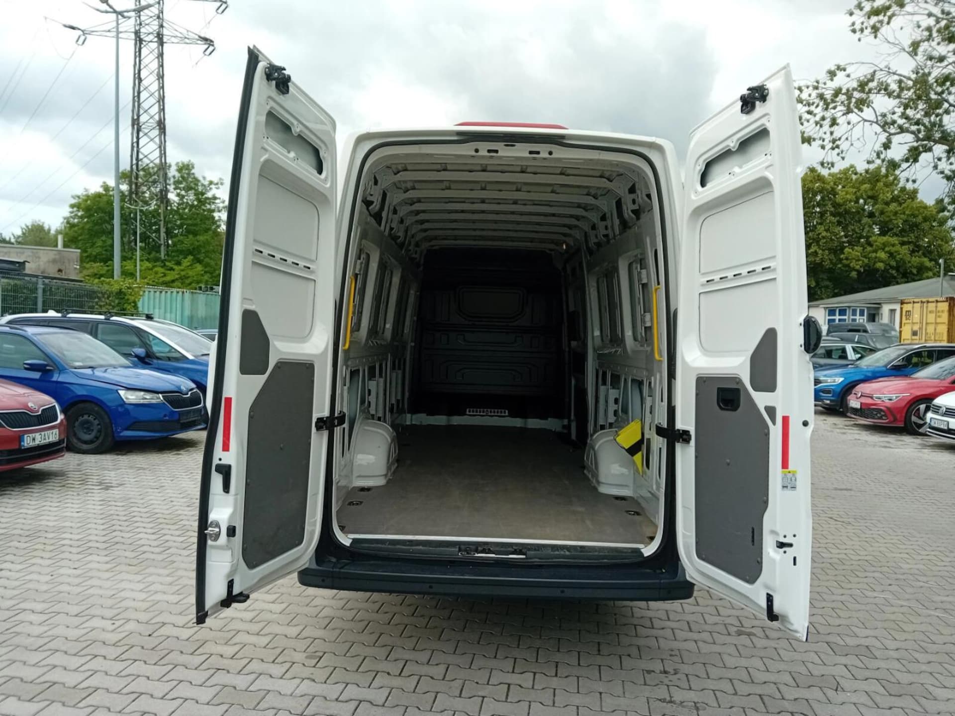 Volkswagen Crafter Furgon długi rozstaw osi