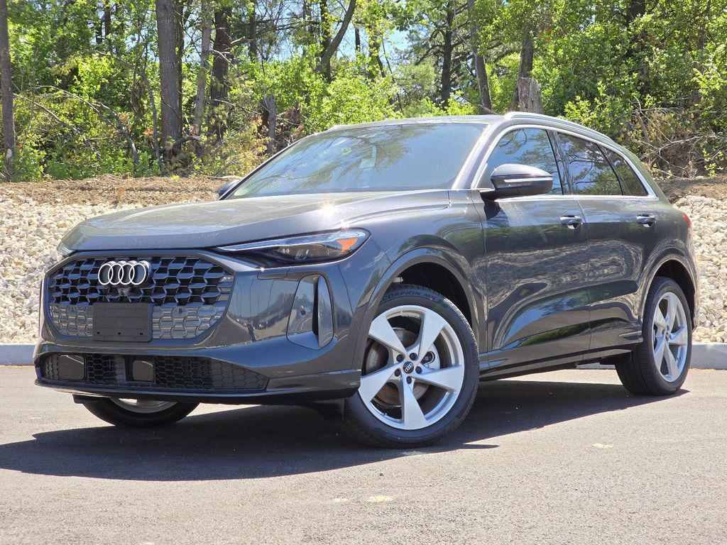 2026 Audi Q5 Premium Plus quattro's photo