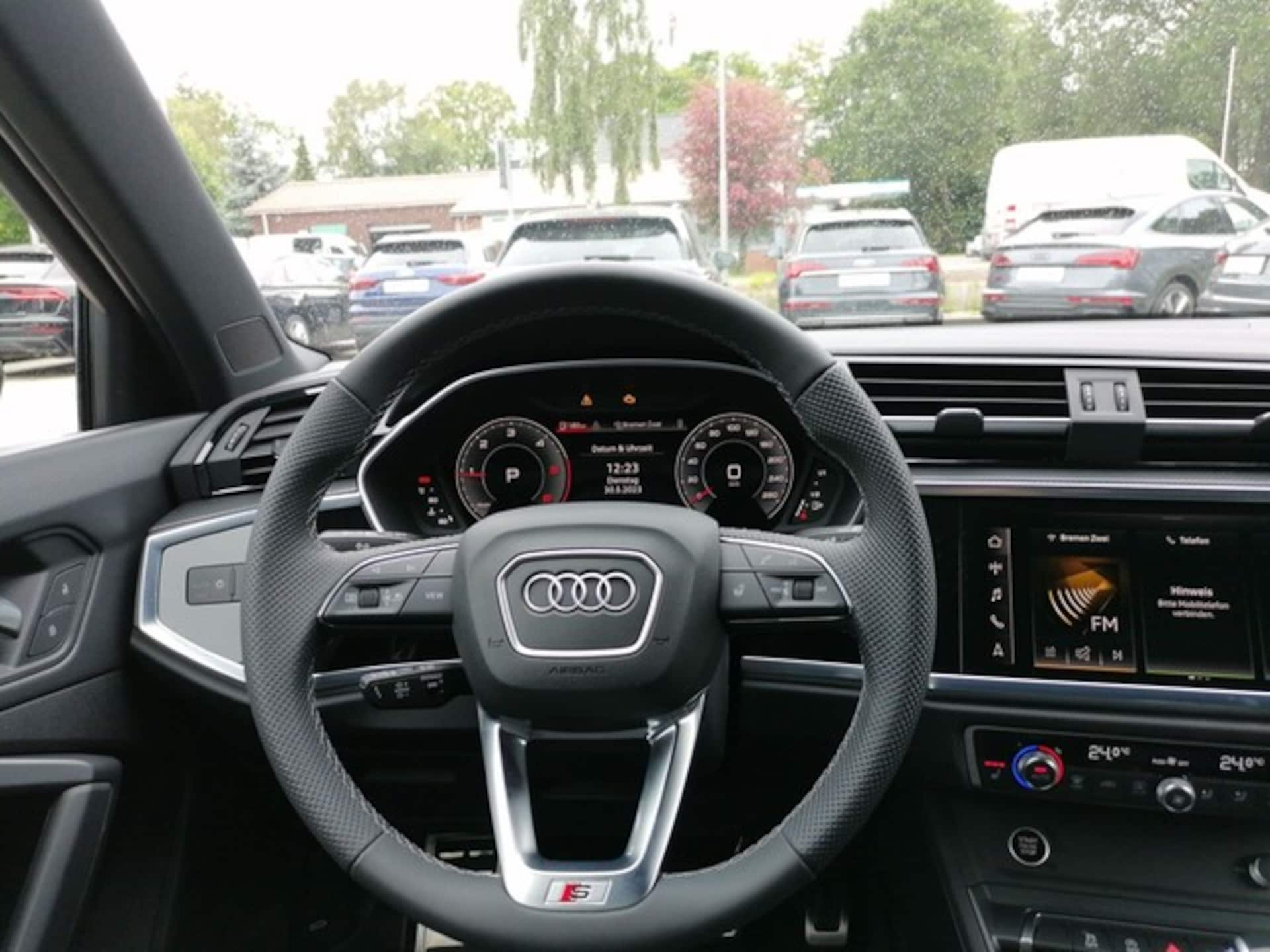 Audi Q3 SUV S line