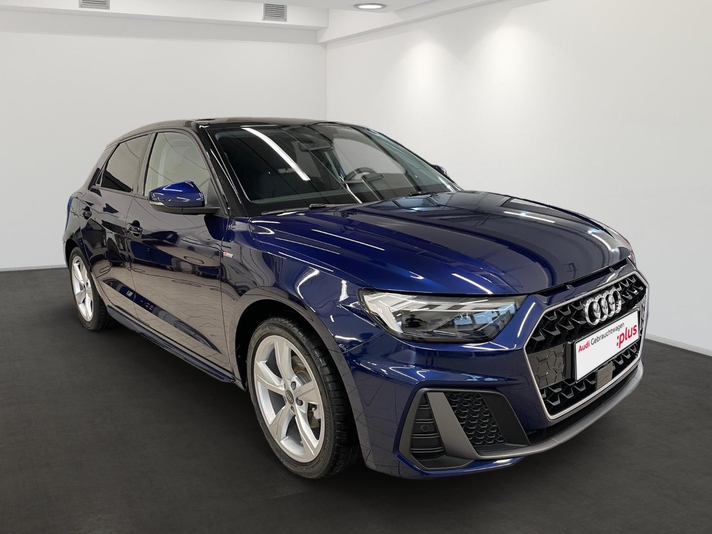 Bild über Audi A1 Sportback S line 35 TFSI S tronic - für weitere Informationen kontaktieren Sie den Audi Partner