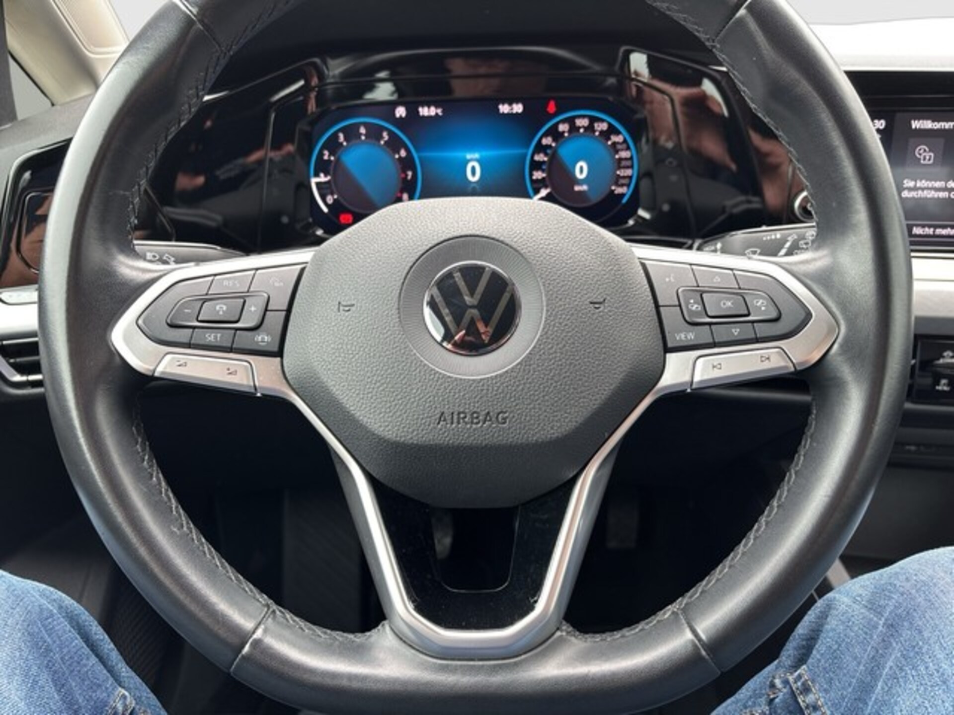 Volkswagen Golf Life