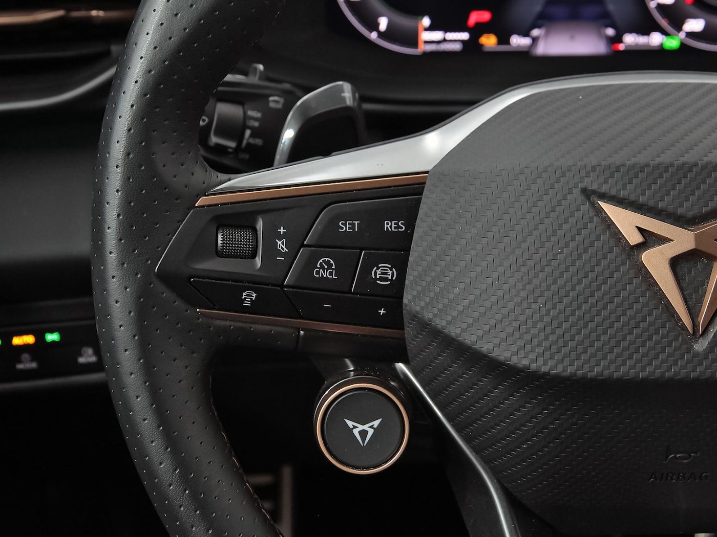CUPRA Terramar 1.5 TSI e-Hybrid DSG 150 kW (204 CV) — photo 16