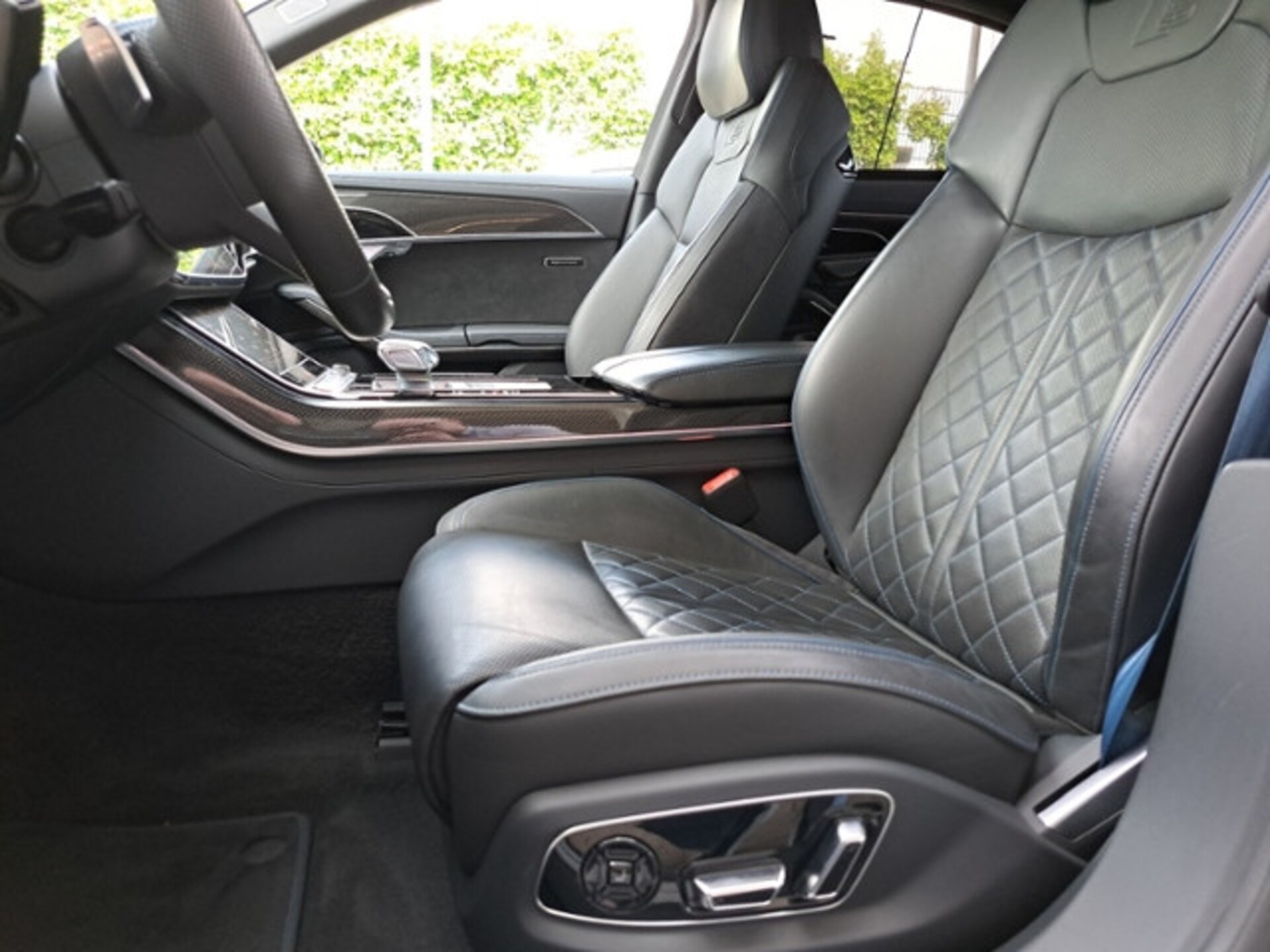 Audi S8