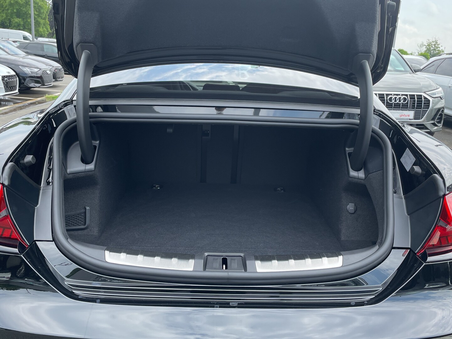 Image about Audi e-tron GT e-tron quattro