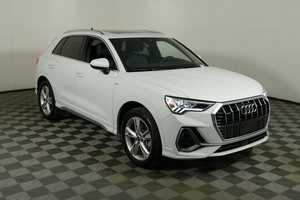 2023 Audi Q3 45 TFSI S Line Premium Plus quattro's photo