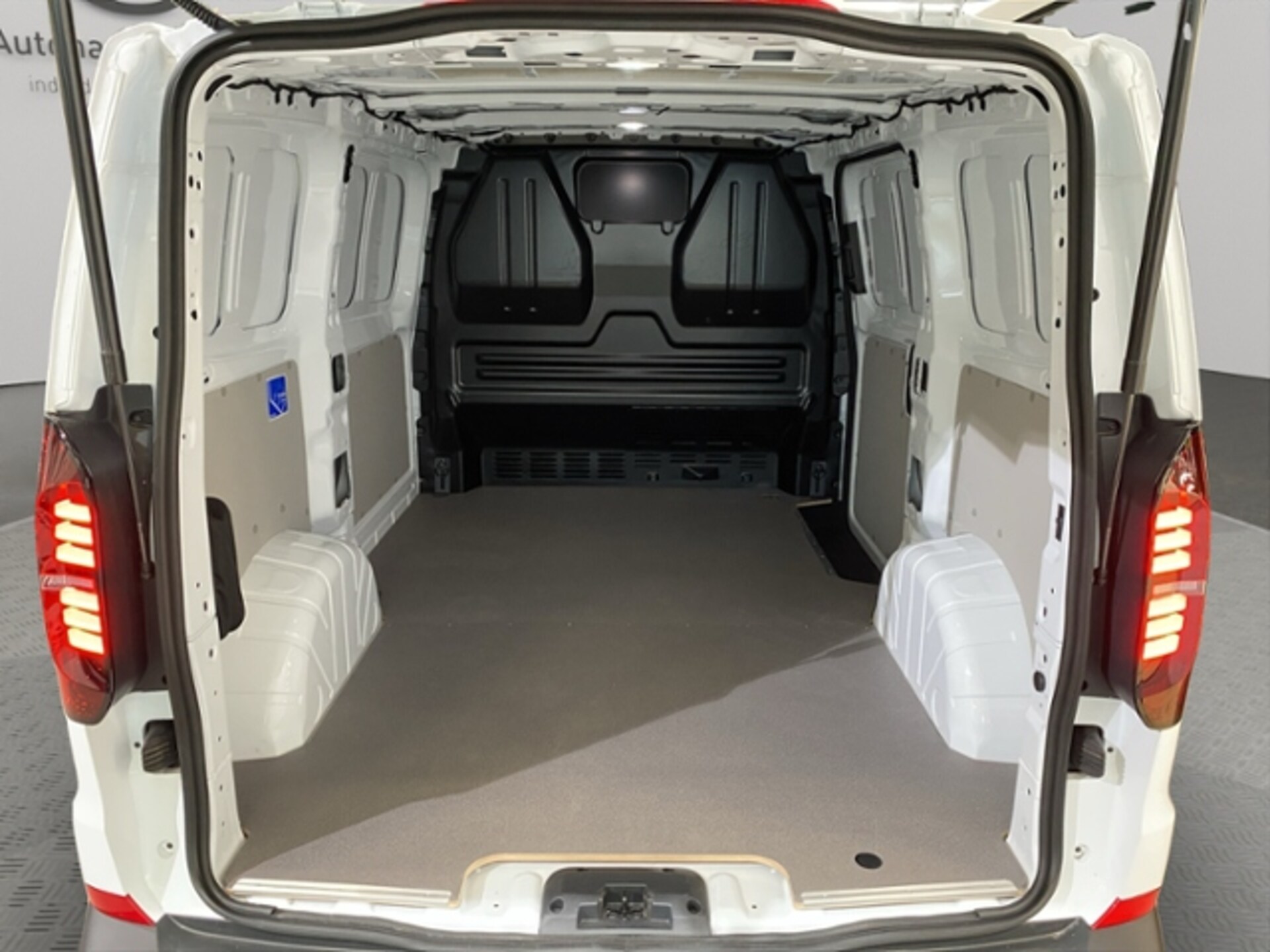 Volkswagen Transporter Kasten kurzer Radstand