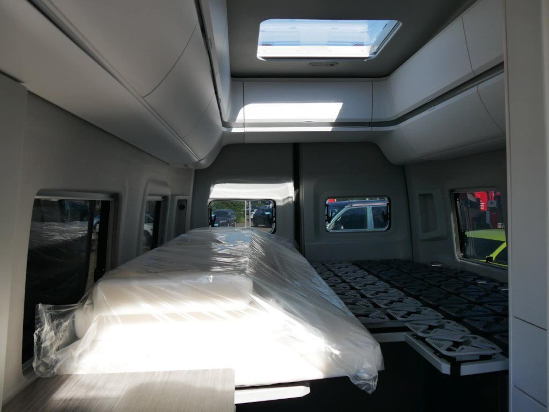 Volkswagen Grand California 680