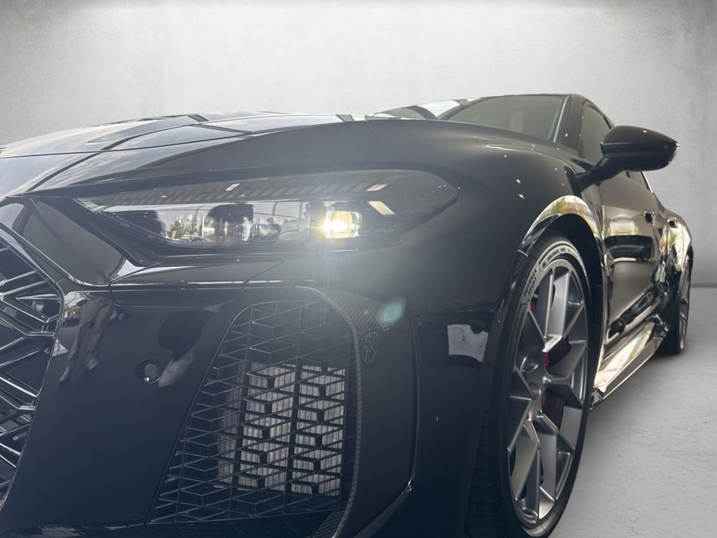 Bild über Audi RS 5 Limousine TFSI quattro 470 kW tiptronic - für weitere Informationen kontaktieren Sie den Audi Partner