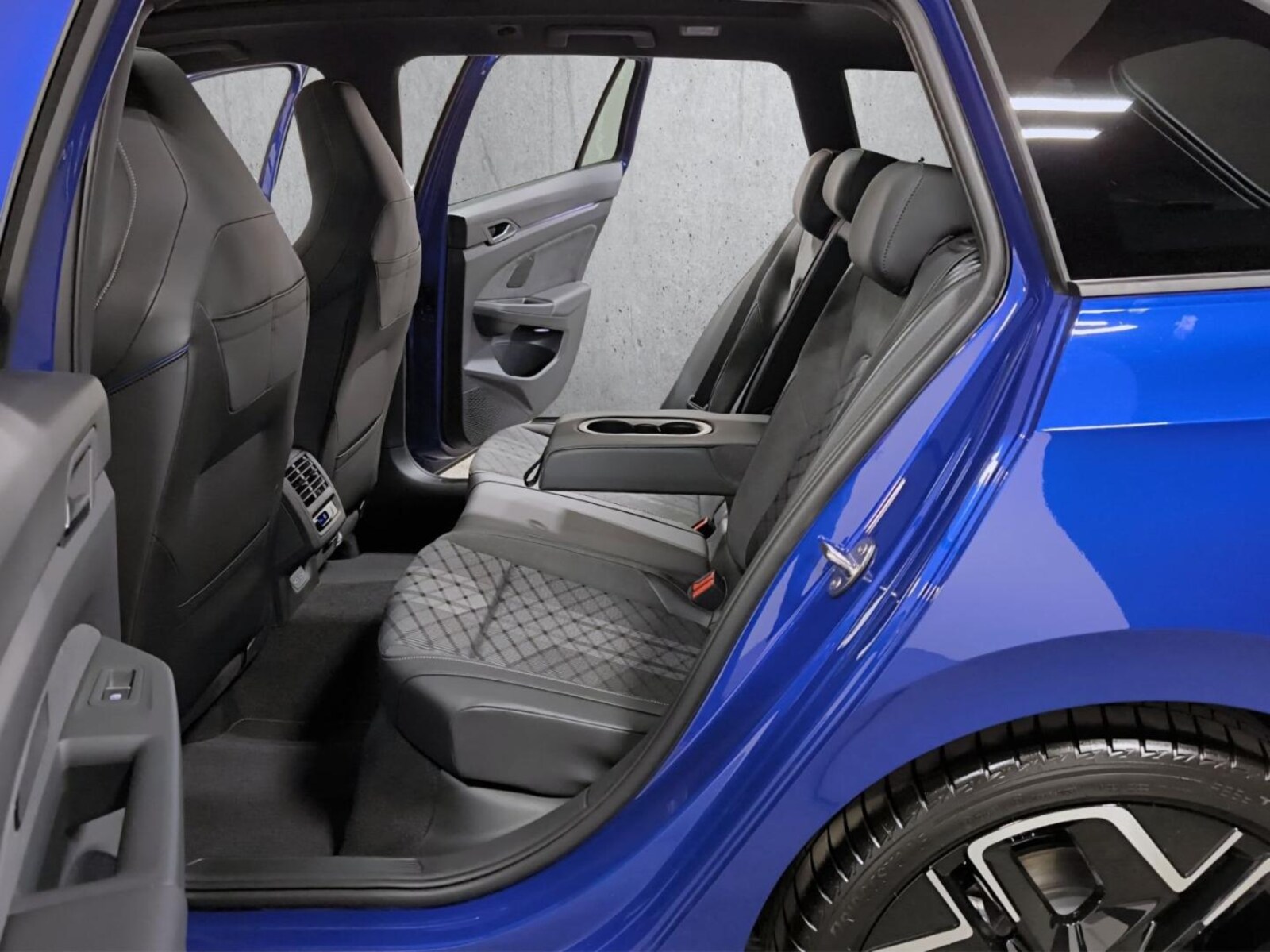 Volkswagen Golf Variant – Bild 12