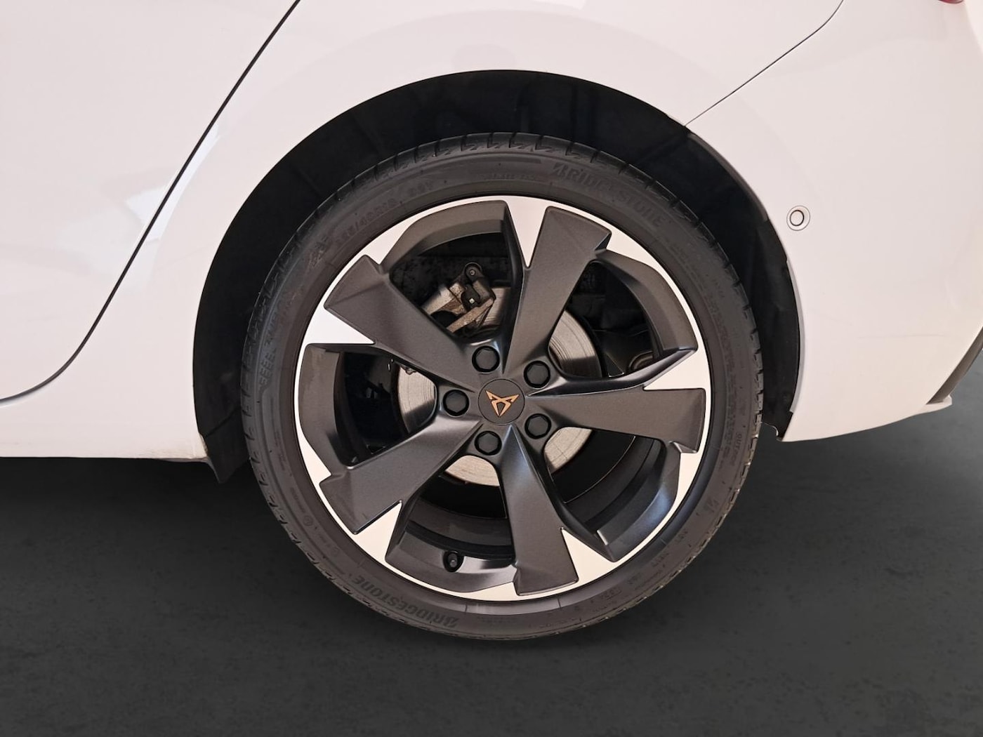 CUPRA Leon León 1.5 eTSI DSG 110 kW (150 CV) — photo 8