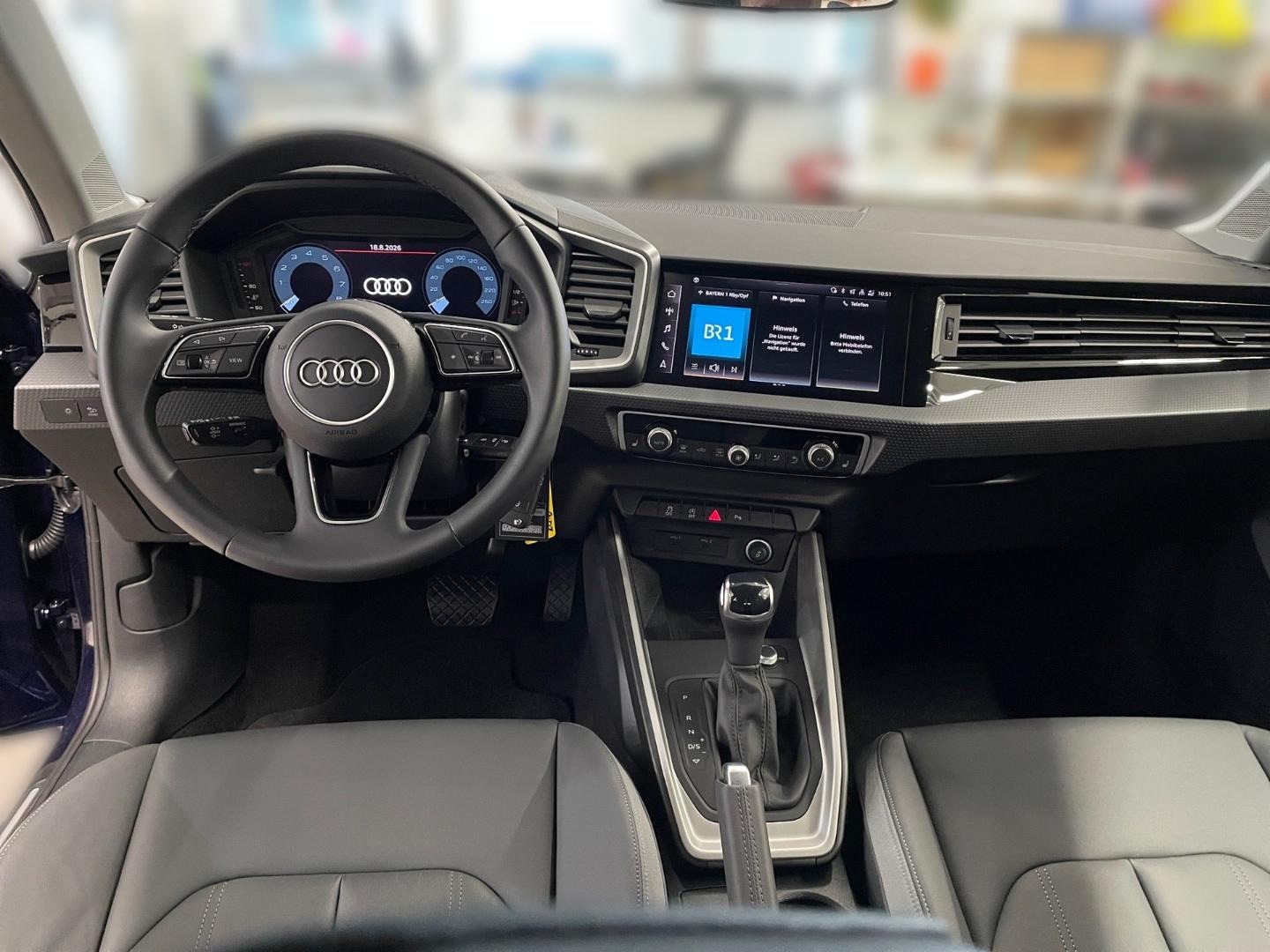 Bild über Audi A1 Sportback S line 35 TFSI S tronic - für weitere Informationen kontaktieren Sie den Audi Partner