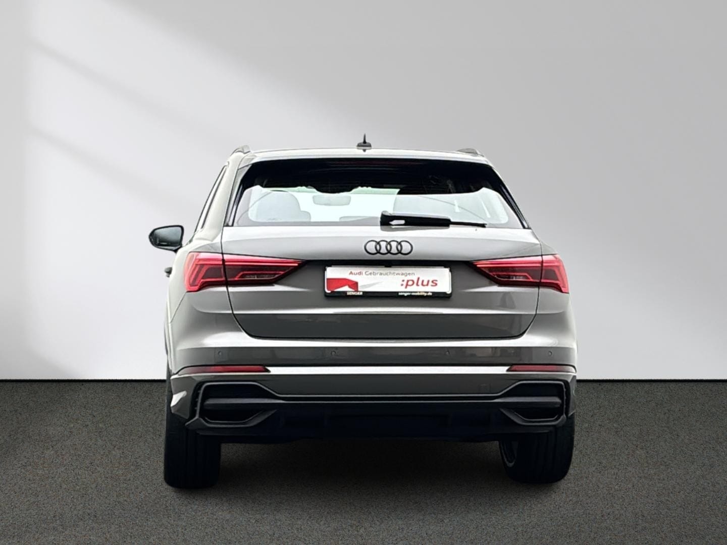 Bild über Audi Q3 S line 35 TFSI S tronic - für weitere Informationen kontaktieren Sie den Audi Partner