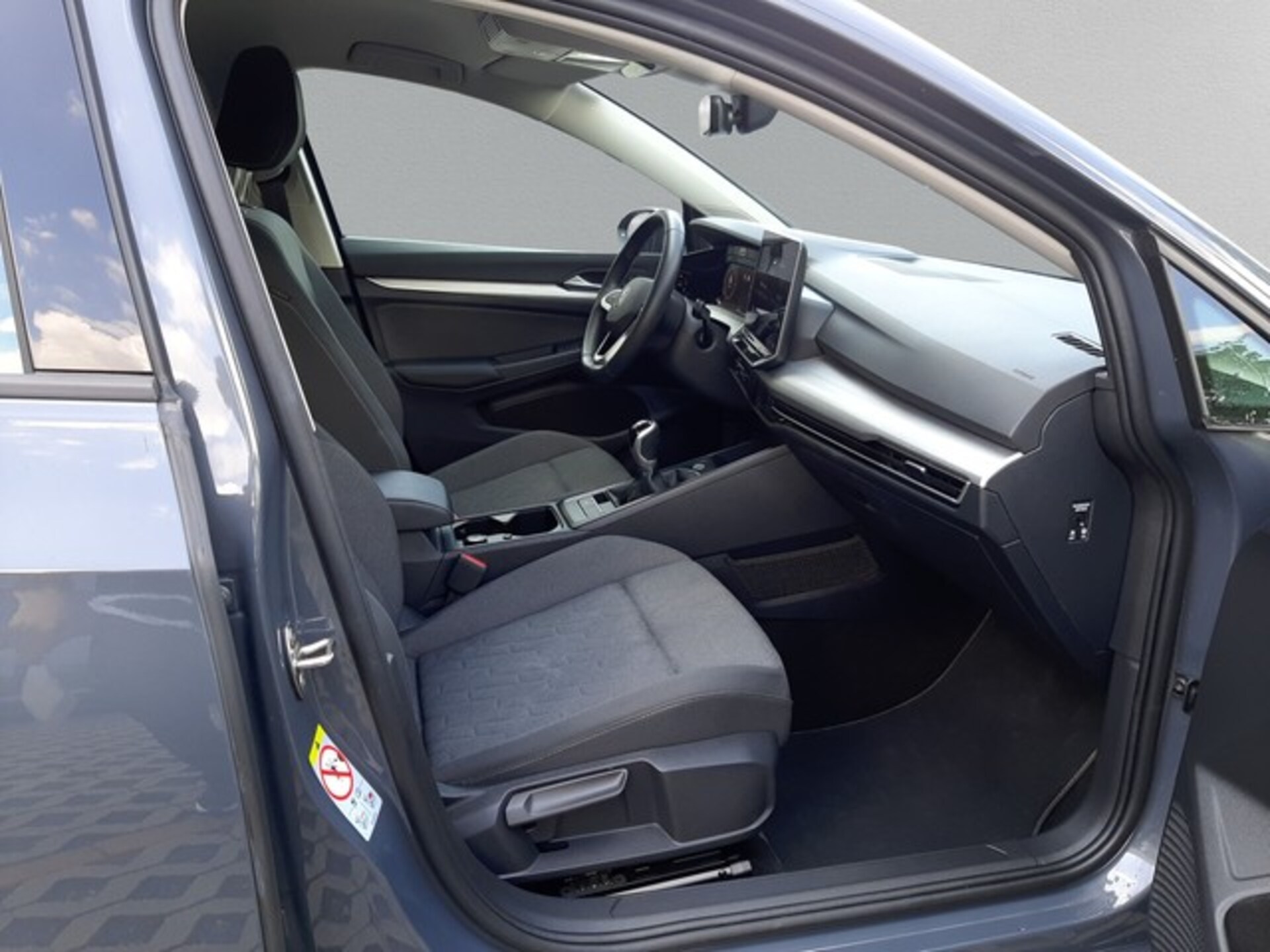 Volkswagen Golf Life