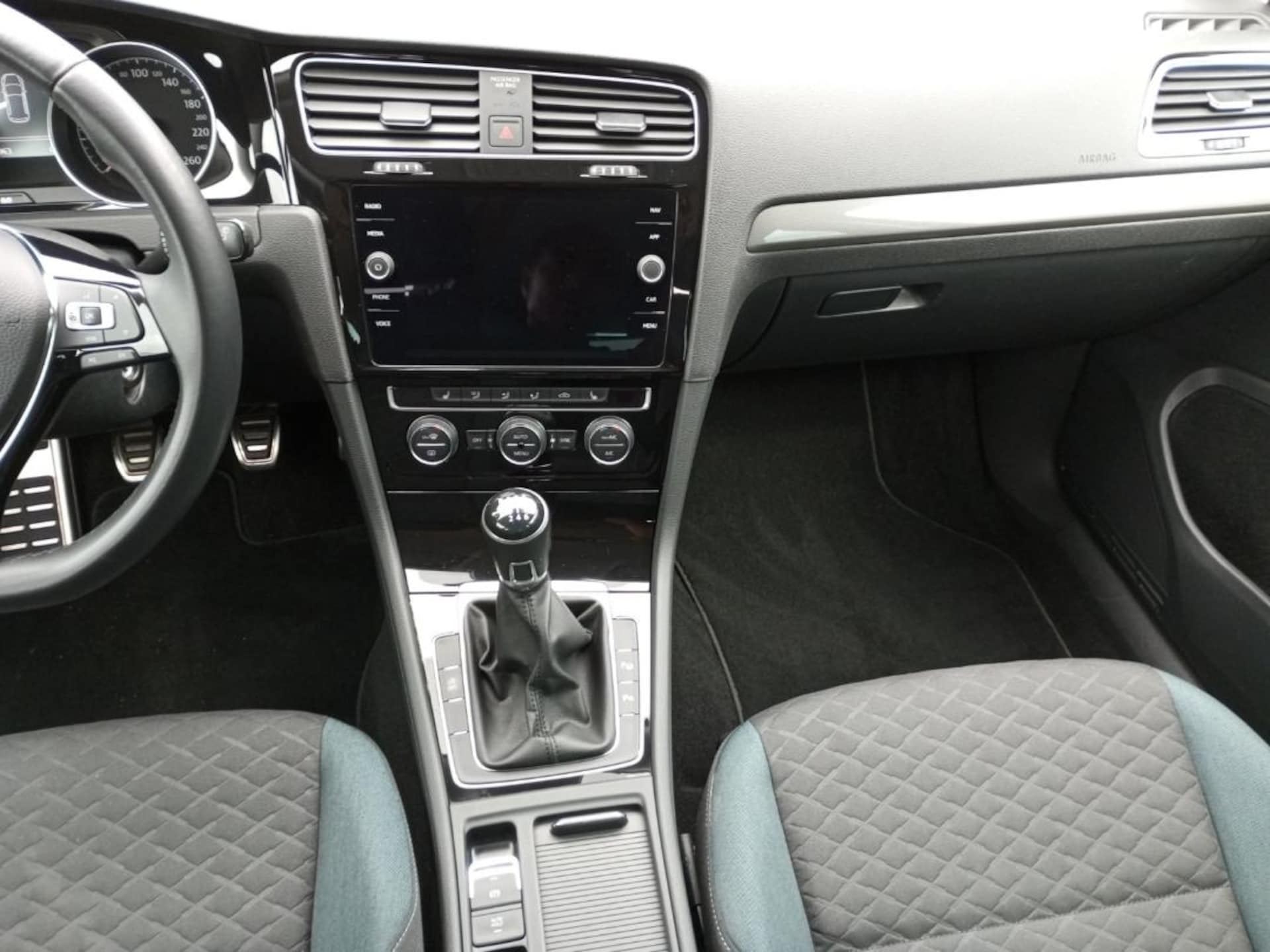 Volkswagen Golf IQ.DRIVE