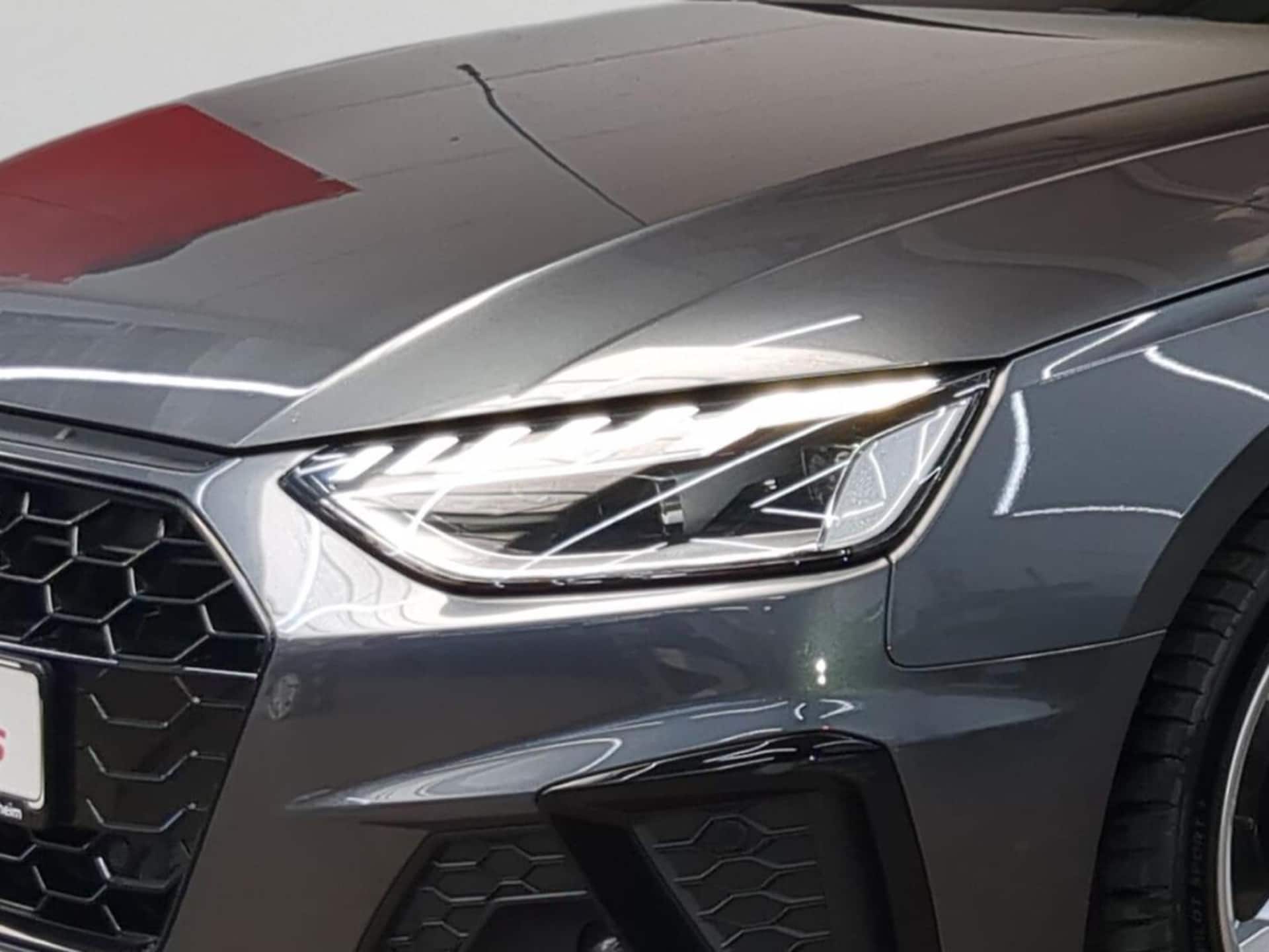 Audi A4 Avant S line