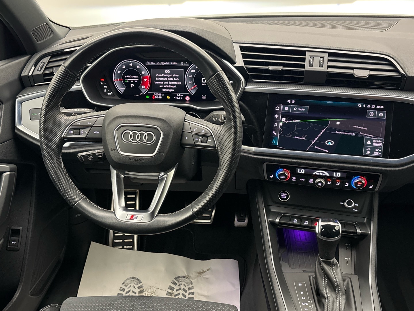 Bild über Audi Q3 S line 35 TFSI S tronic - für weitere Informationen kontaktieren Sie den Audi Partner