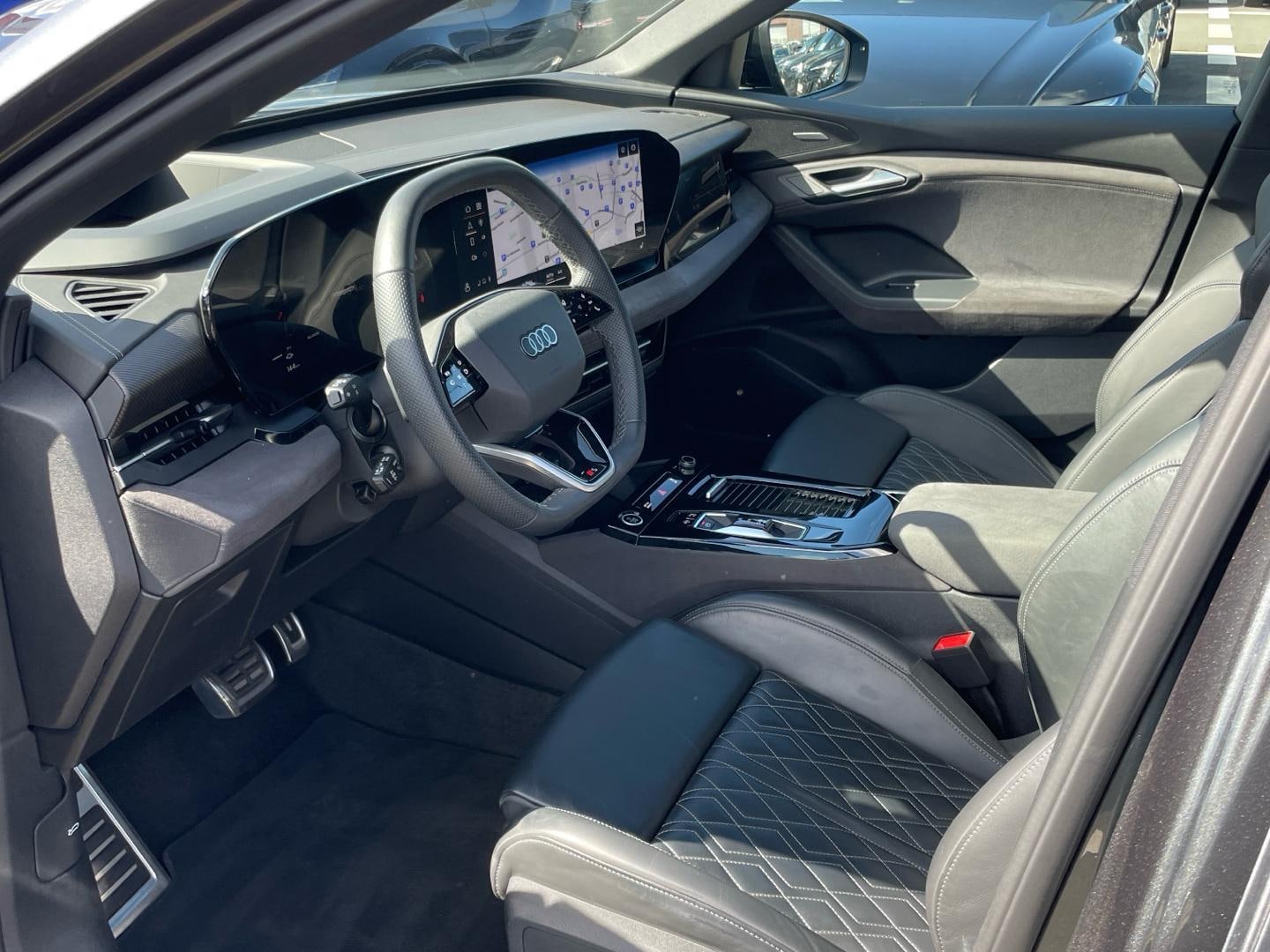 Bild über Audi Q6 SUV e-tron e-tron quattro - für weitere Informationen kontaktieren Sie den Audi Partner