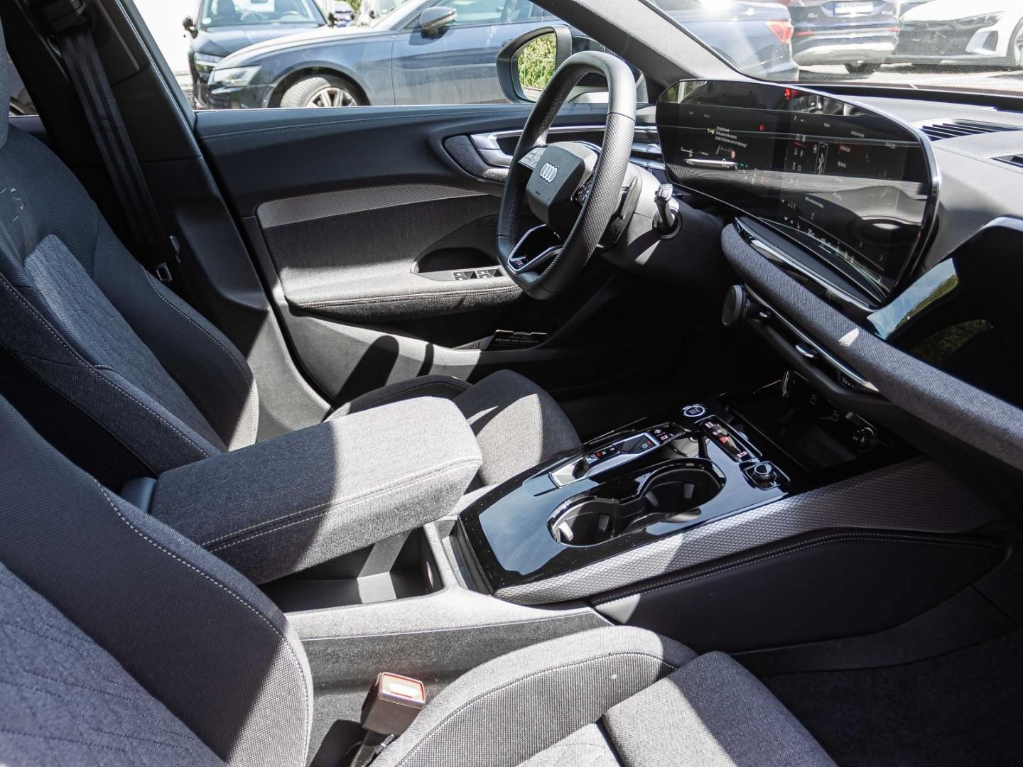 Bild über Audi A5 Avant TFSI 150 kW S tronic - für weitere Informationen kontaktieren Sie den Audi Partner