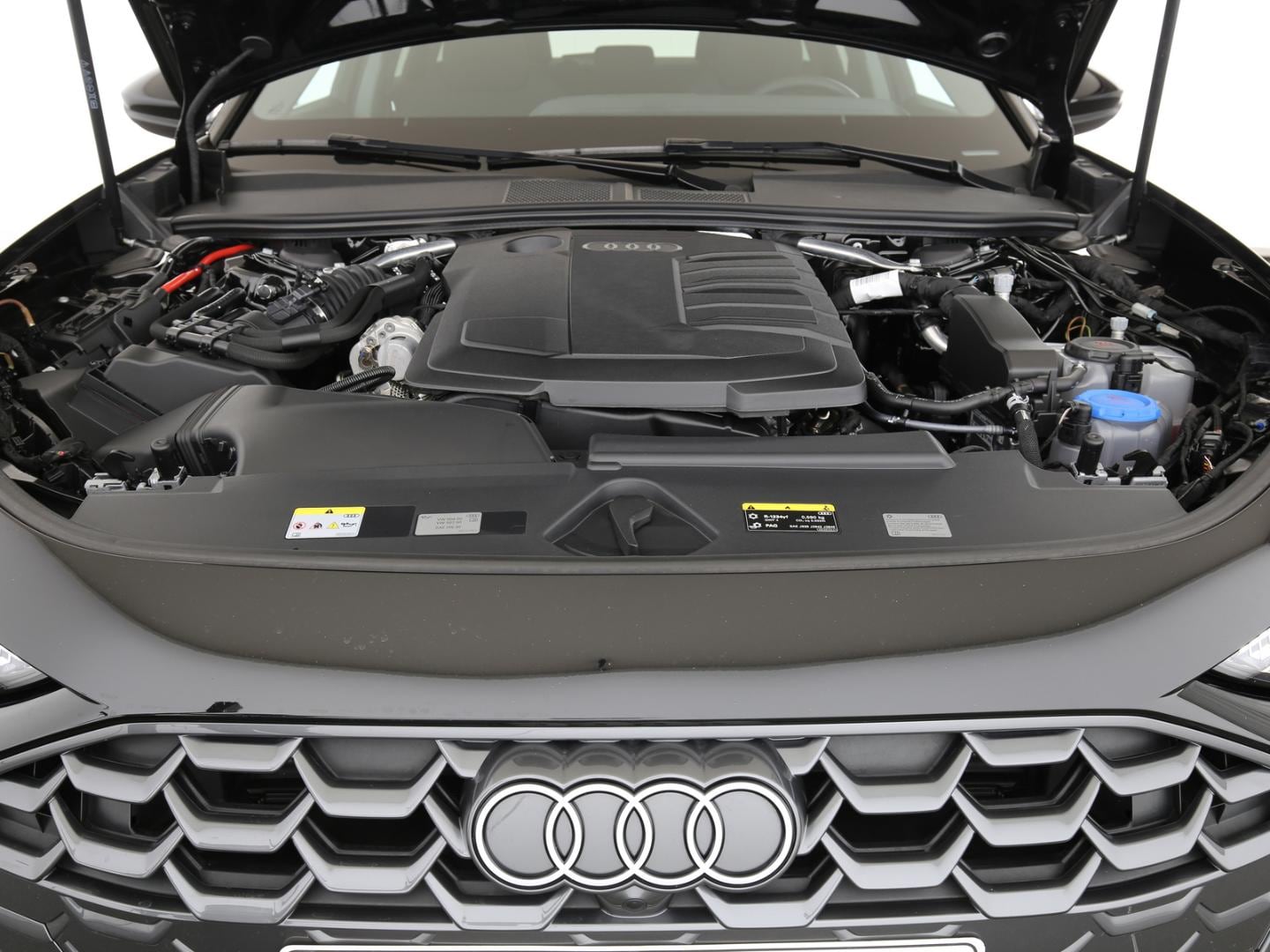Bild über Audi A5 Avant TDI 150 kW S tronic - für weitere Informationen kontaktieren Sie den Audi Partner