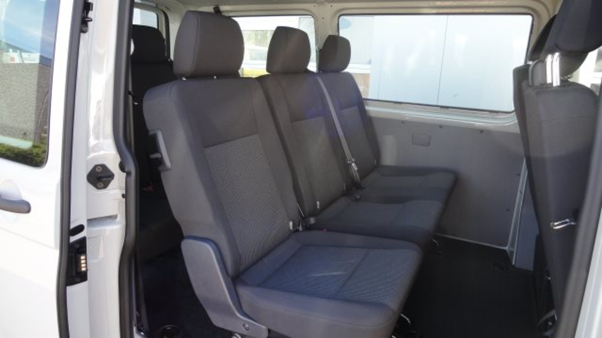 Volkswagen T6.1 Transporter Kombi kurzer Radstand