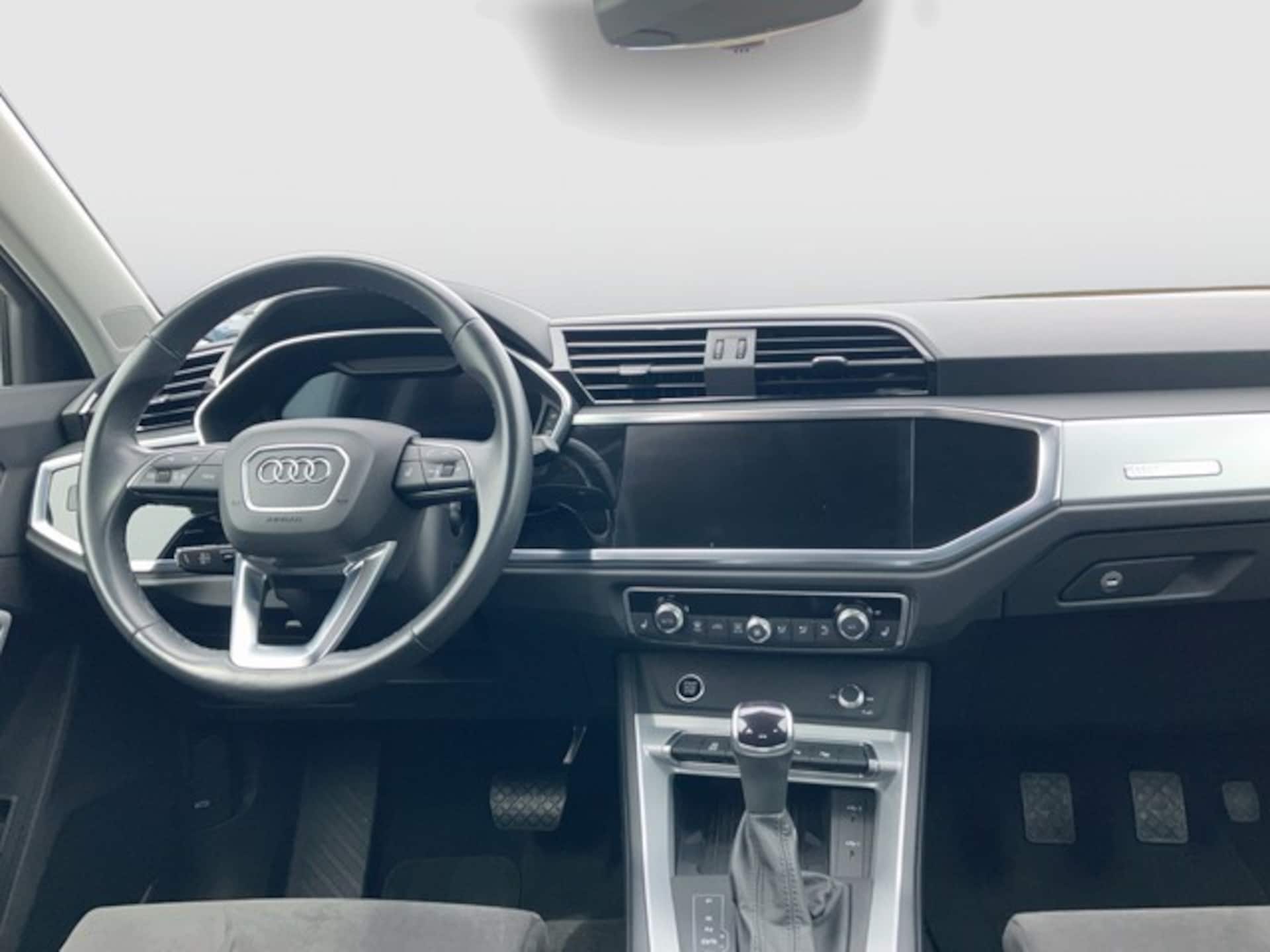 Audi Q3 SUV S line