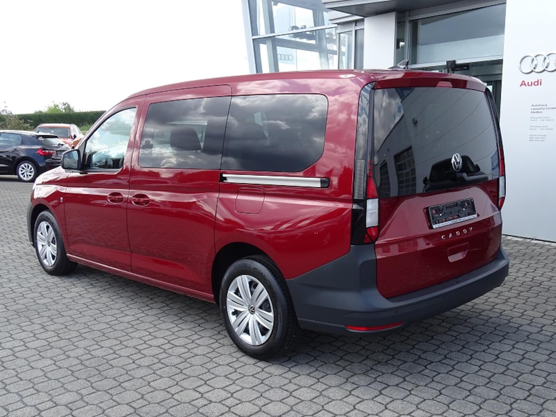 Volkswagen Caddy Maxi Basis-Modell