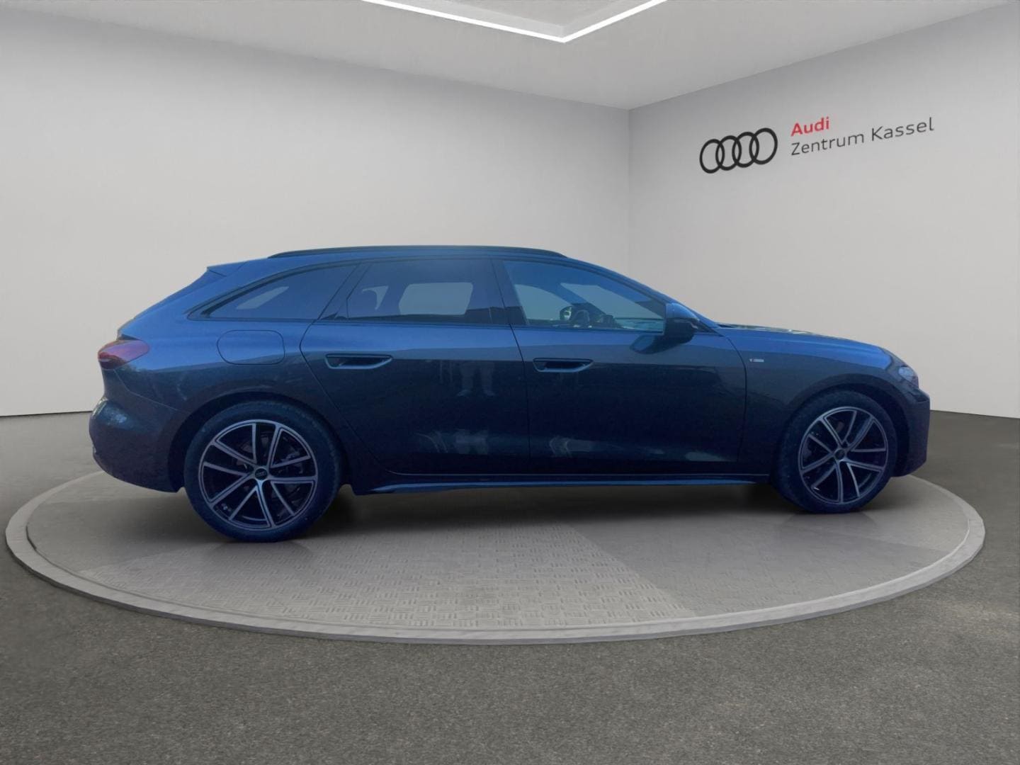 Bild über Audi A5 Avant TFSI 110 kW S tronic - für weitere Informationen kontaktieren Sie den Audi Partner