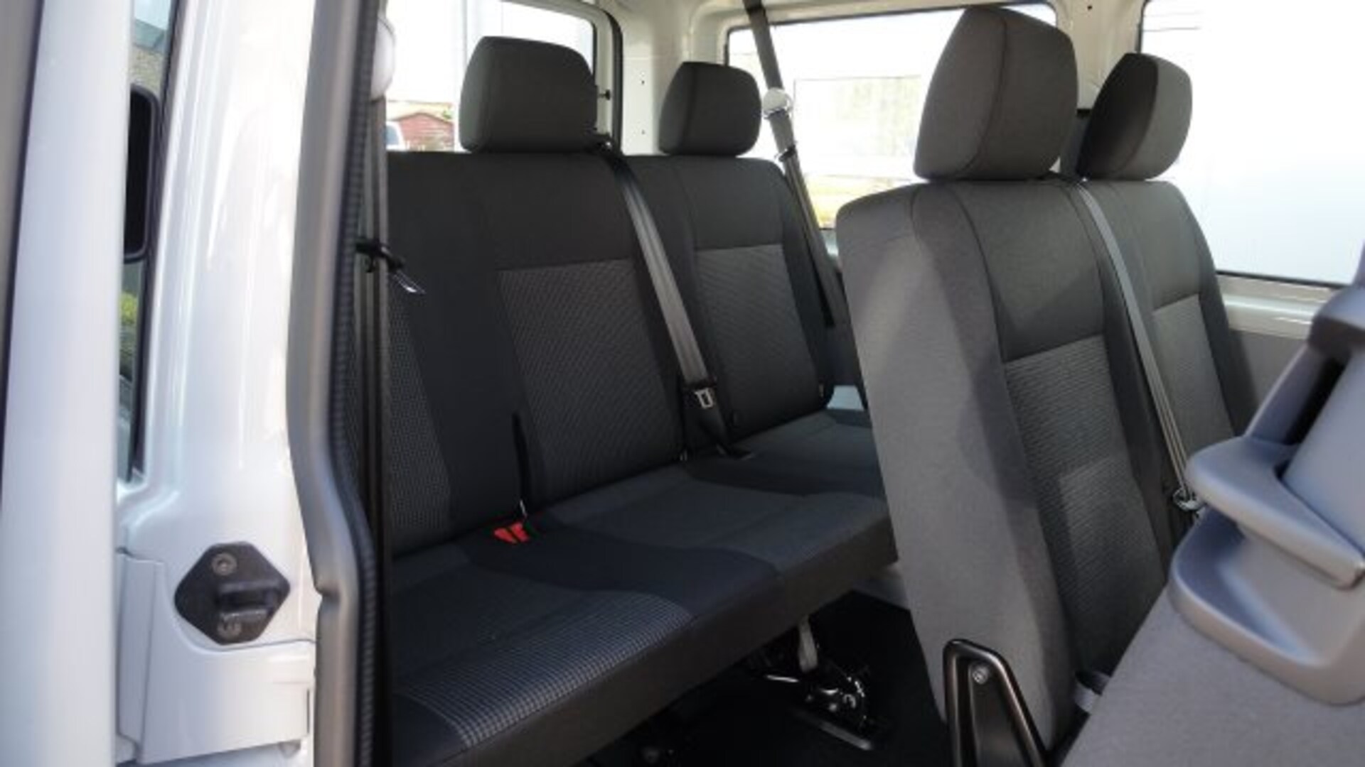 Volkswagen T6.1 Transporter Kombi kurzer Radstand