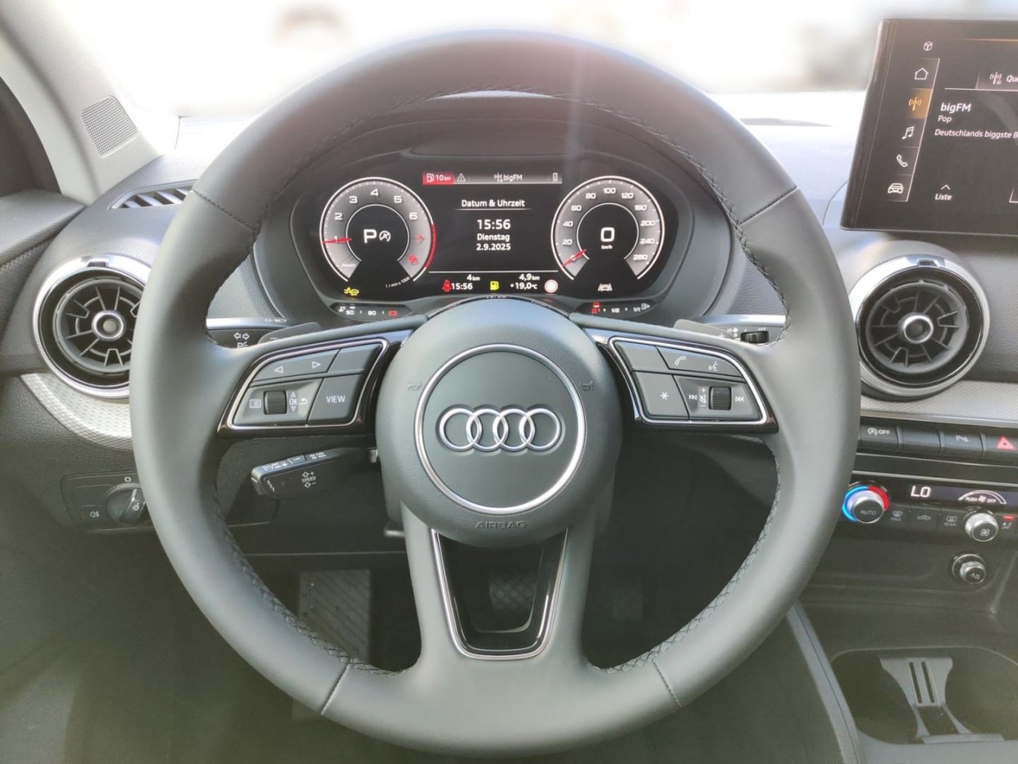Bild über Audi Q2 S line 35 TFSI S tronic - für weitere Informationen kontaktieren Sie den Audi Partner