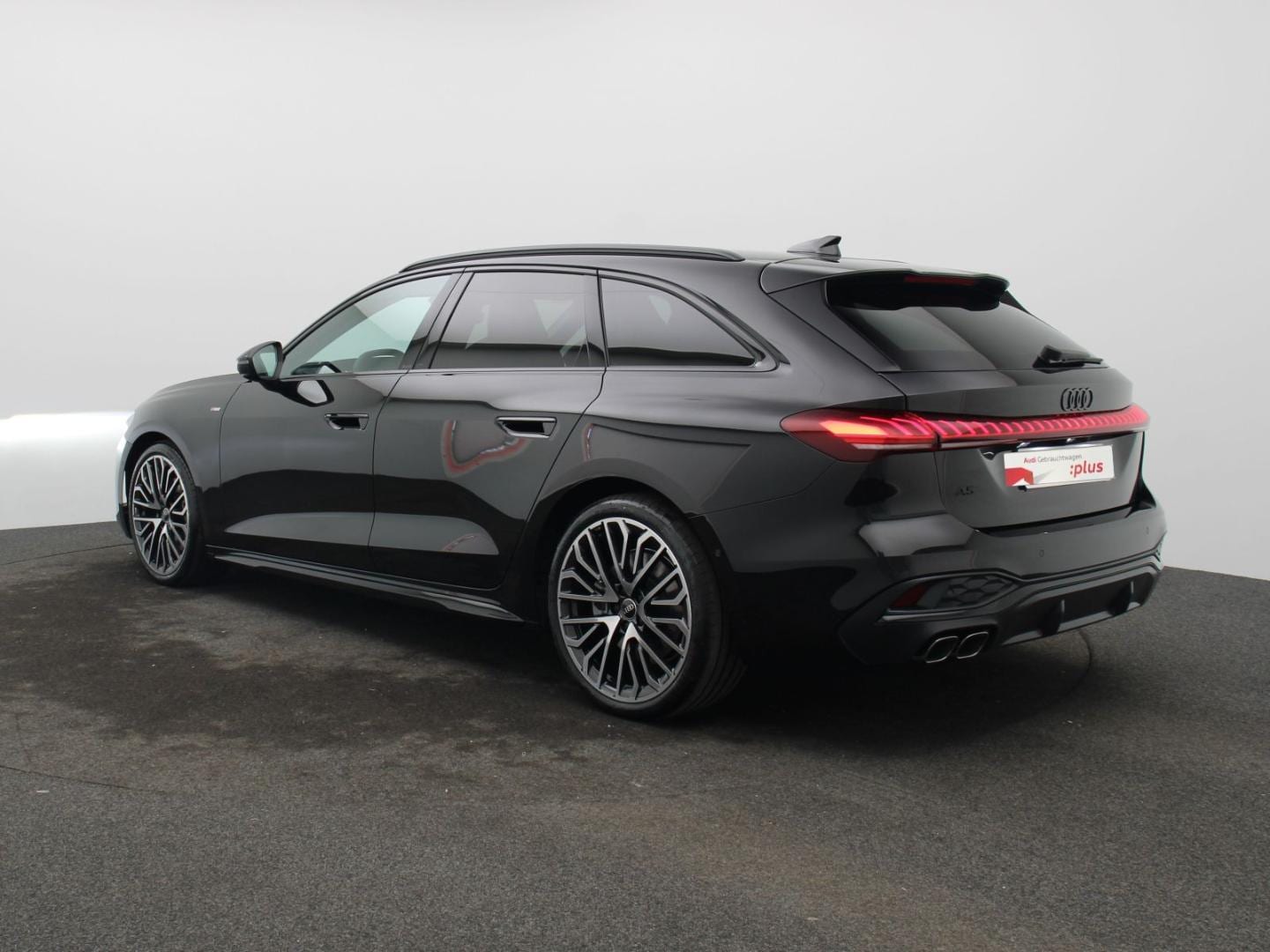 Bild über Audi A5 Avant TDI 150 kW S tronic - für weitere Informationen kontaktieren Sie den Audi Partner