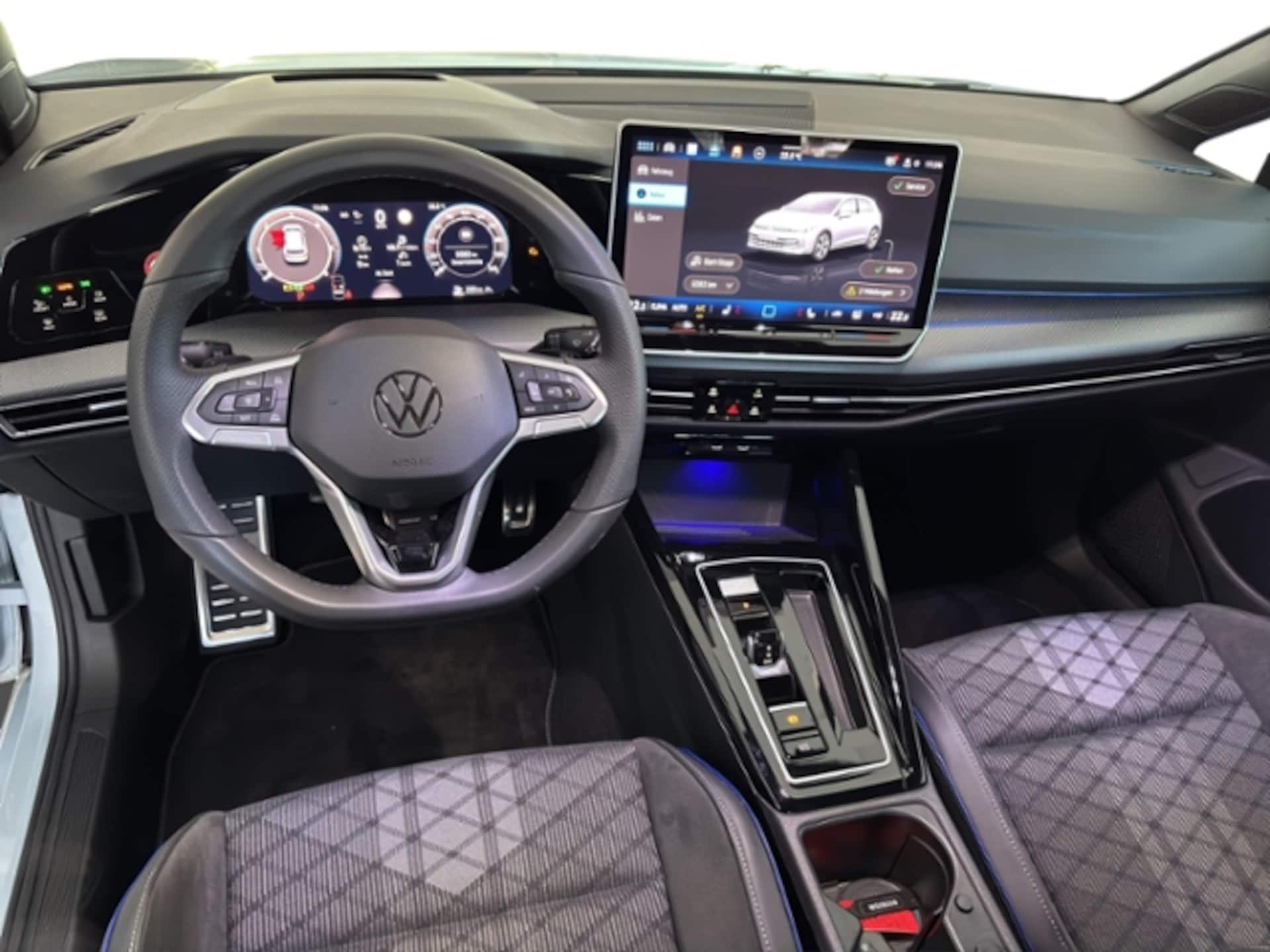 Volkswagen Golf R-Line