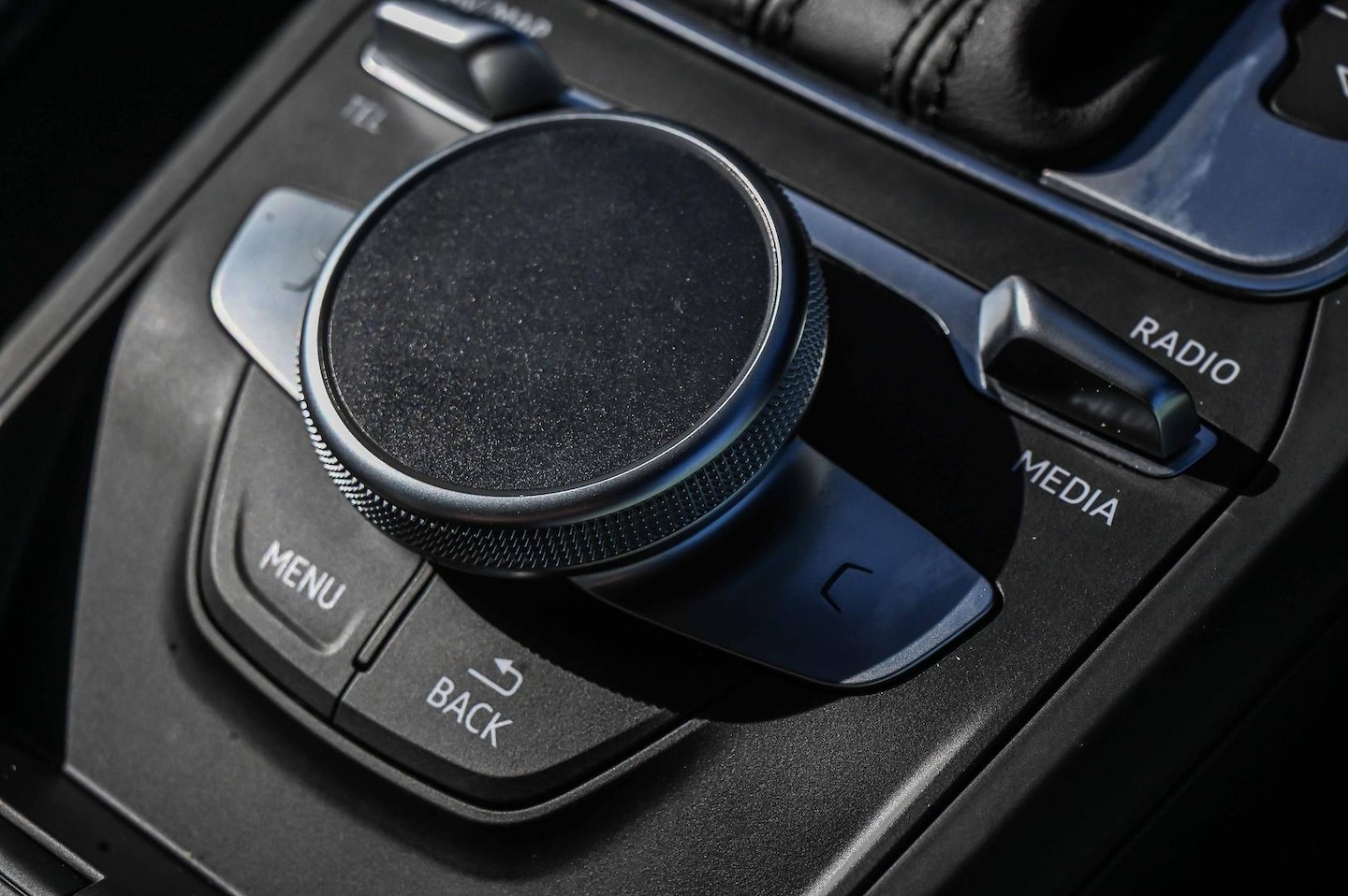 Image about Audi Q2 35 TFSI S tronic