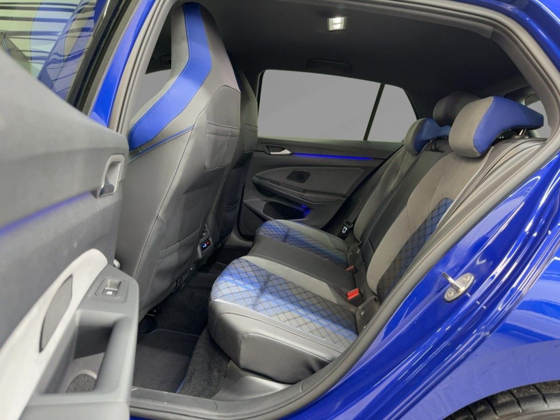 Volkswagen Golf R