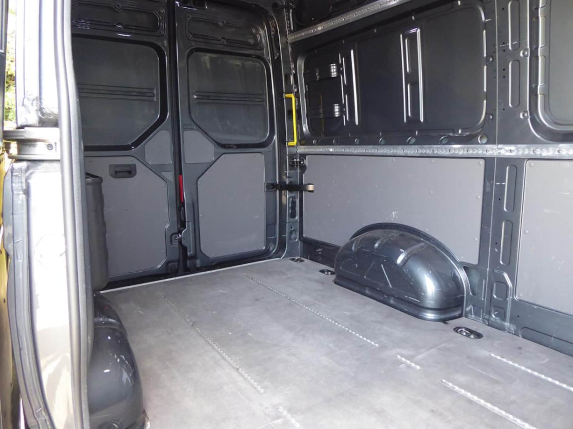 Volkswagen Crafter Kasten mittlerer Radstand