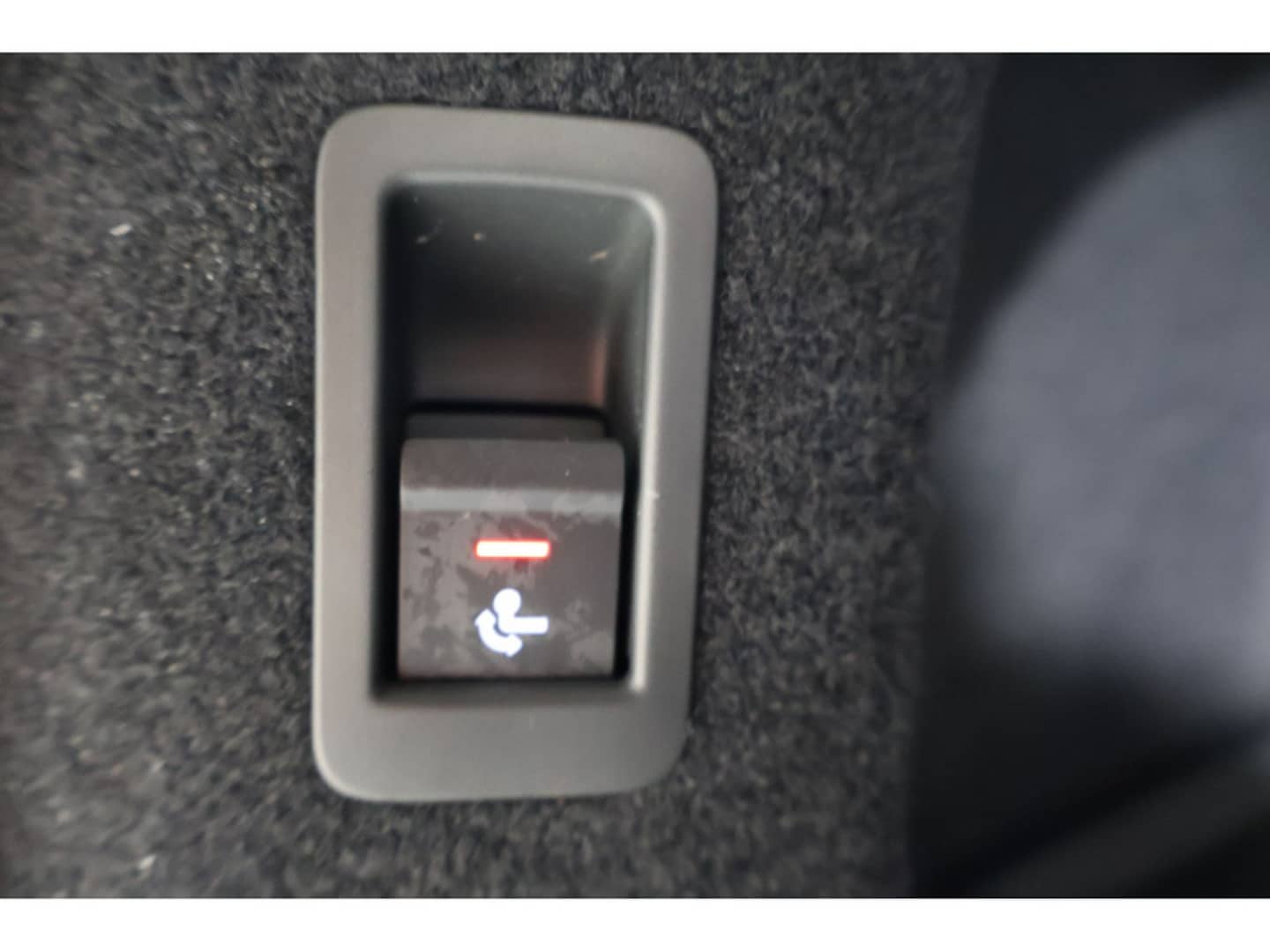 Bild über Audi S6 Avant e-tron e-tron quattro - für weitere Informationen kontaktieren Sie den Audi Partner