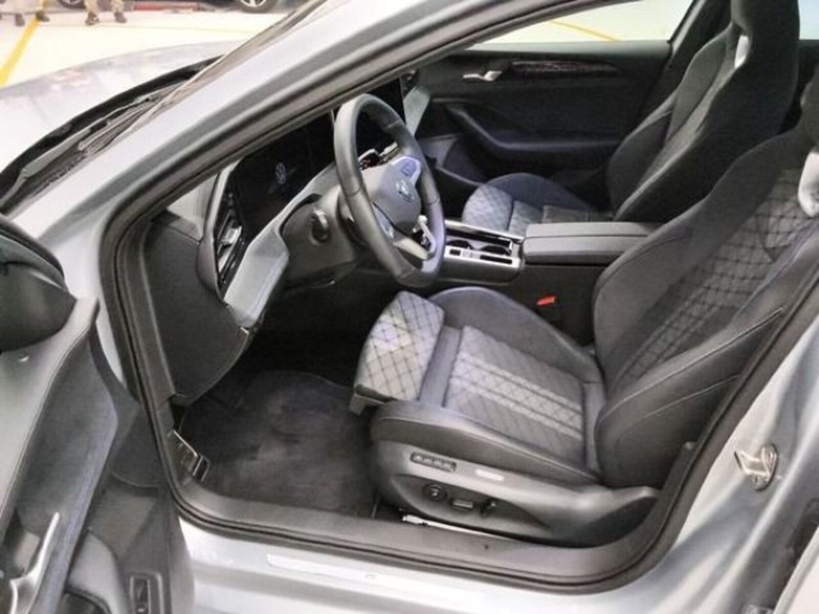 Volkswagen Passat – Bild 5