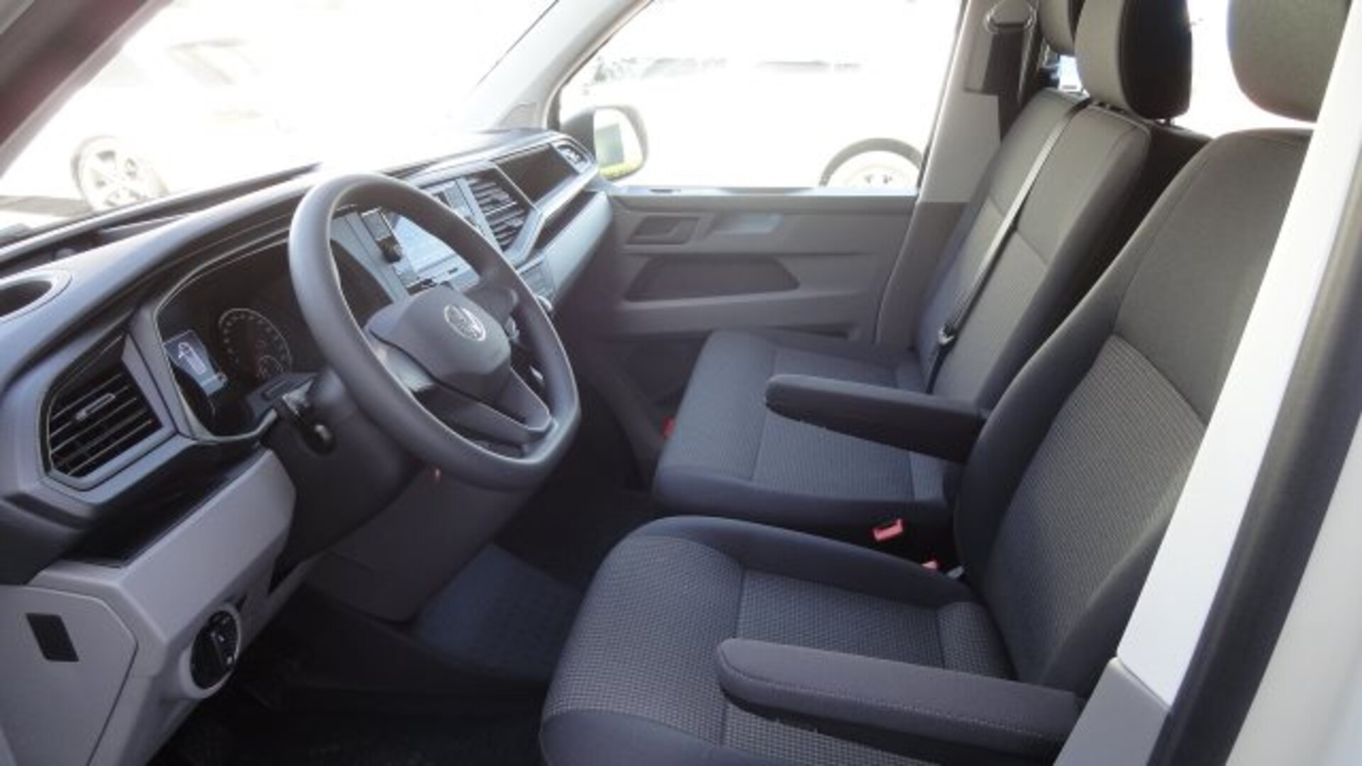 Volkswagen T6.1 Transporter Kombi kurzer Radstand