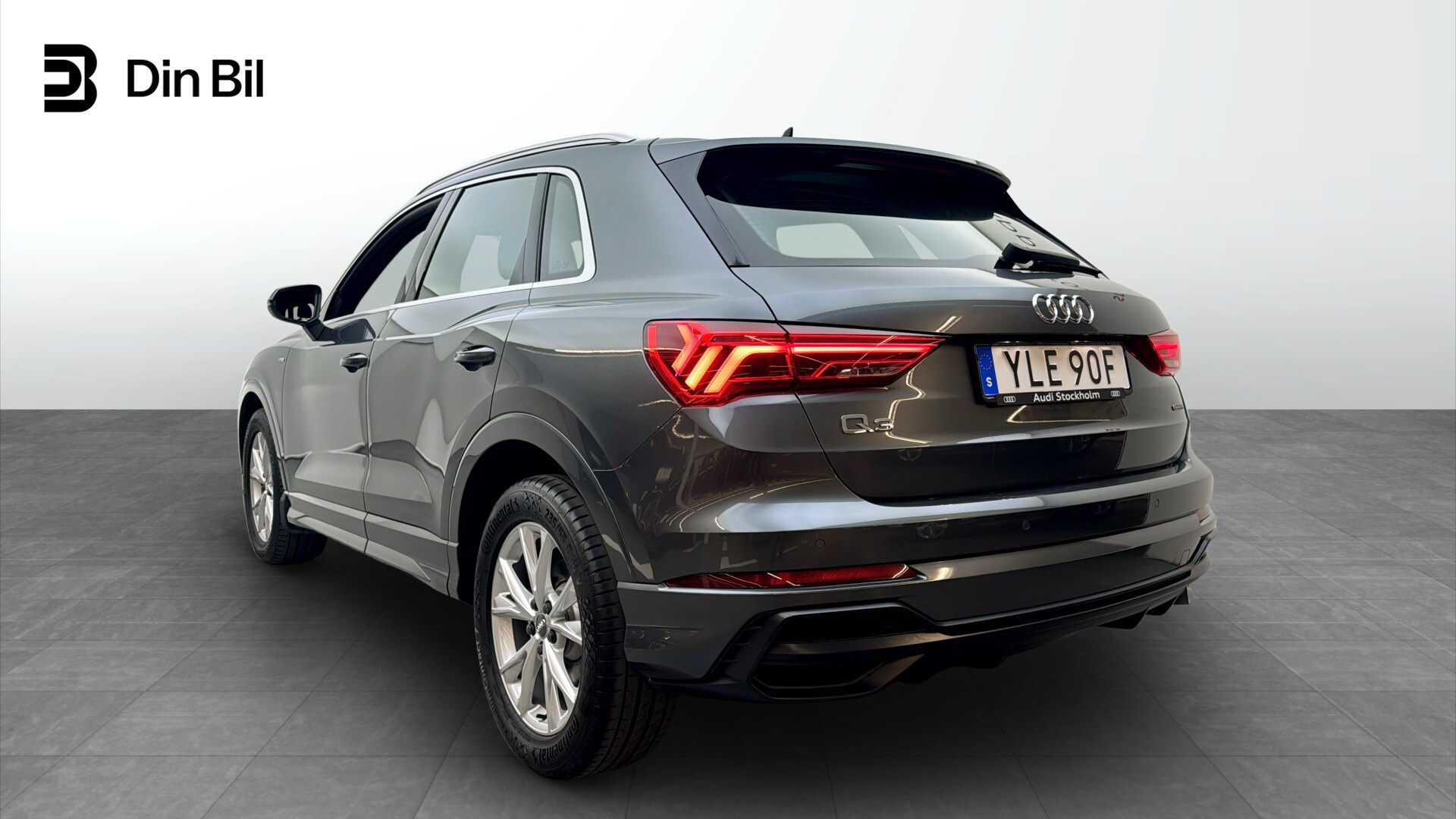 Bild som visar&nbsp;Audi Q3&nbsp;Q3 35 TDI quattro S line 150 hk 6-växlad - för mer information kontakta din Audi Partner
