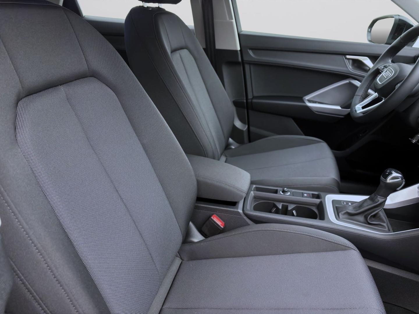 Bild über Audi Q3 Sportback 40 TDI quattro S tronic - für weitere Informationen kontaktieren Sie den Audi Partner