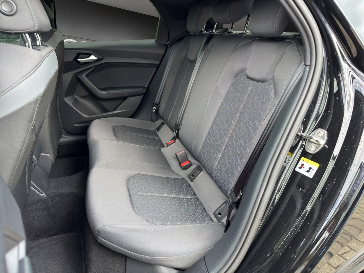 Bild über Audi A1 Sportback 25 TFSI S tronic - für weitere Informationen kontaktieren Sie den Audi Partner