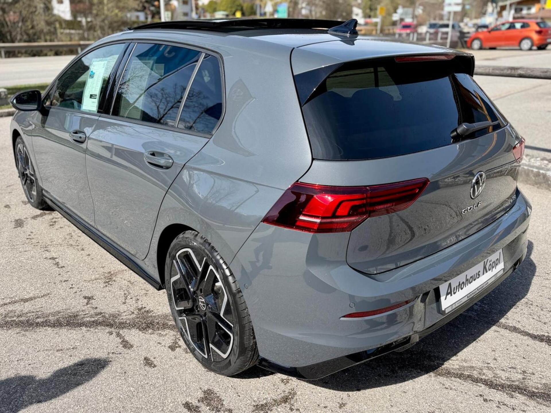 Volkswagen Golf R-Line