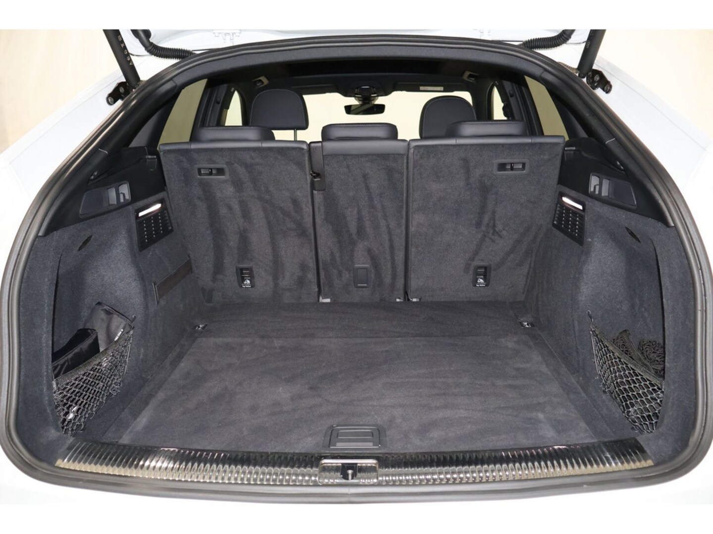 Bild über Audi Q5 Sportback 40 TDI quattro S tronic - für weitere Informationen kontaktieren Sie den Audi Partner