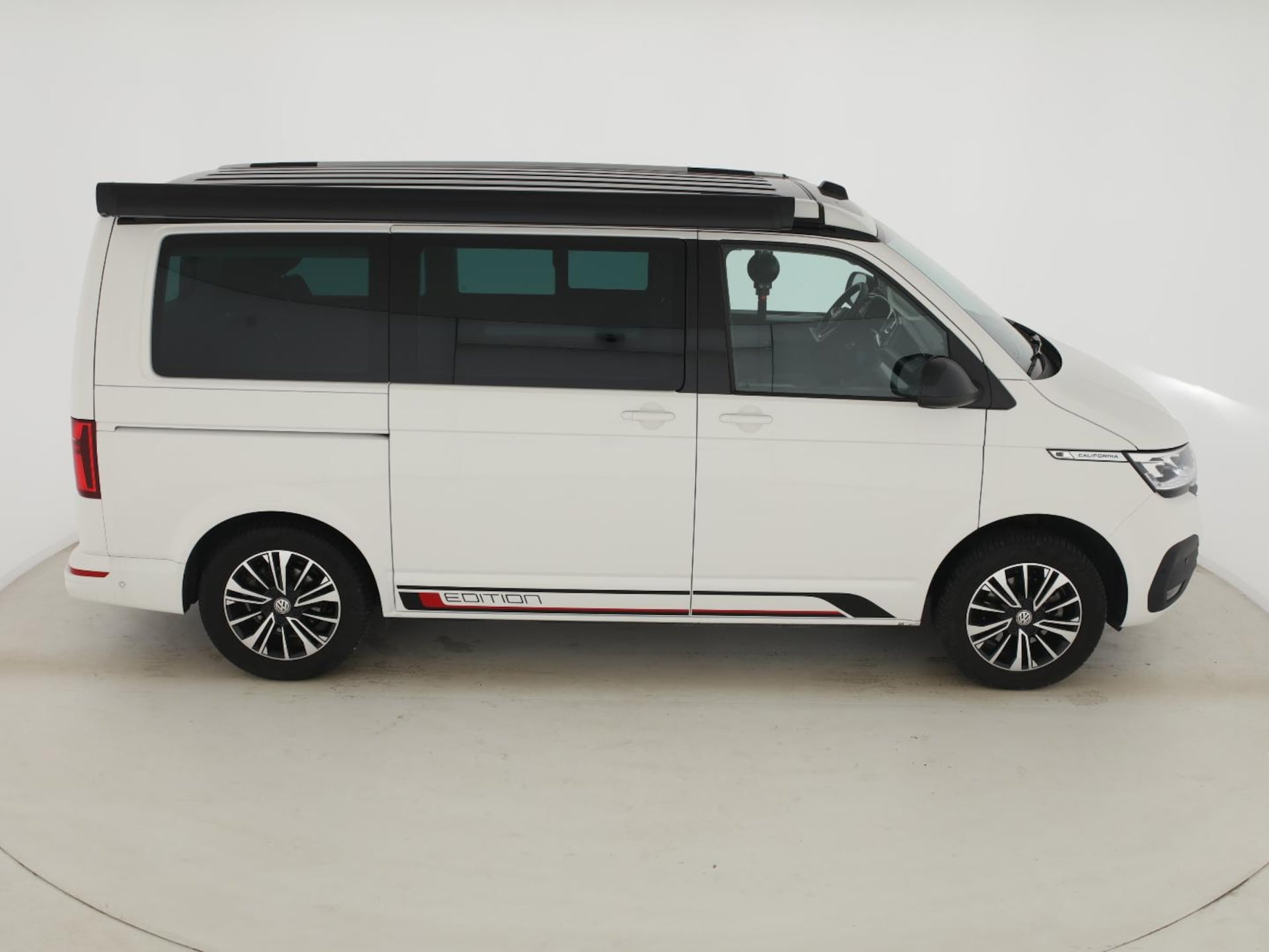 Volkswagen T6.1 California Beach