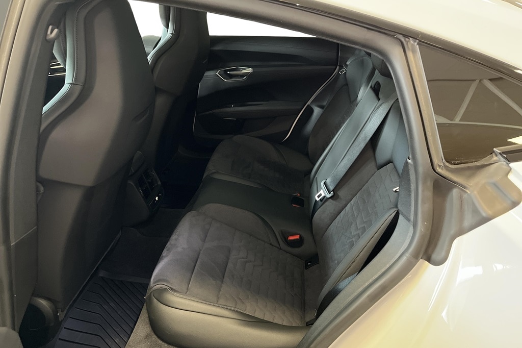 Bild som visar Audi e-tron GT e-tron GT quattro 350,00 kW - för mer information kontakta din Audi Partner