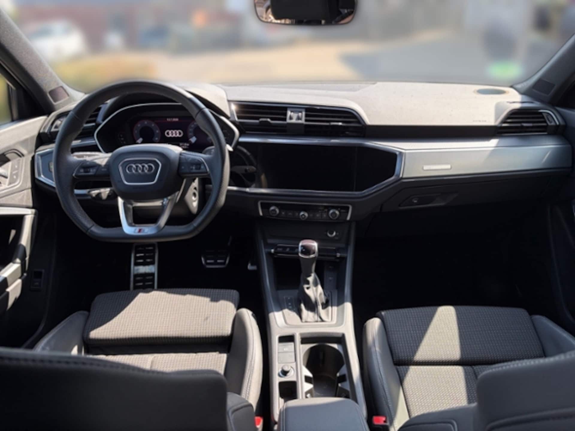 Audi Q3 Sportback S line