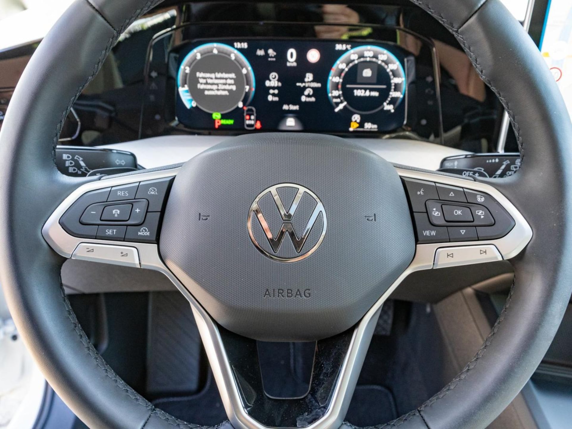 Volkswagen Golf Life