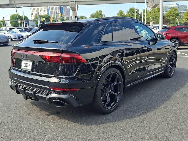 2027 Audi RS Q8 SUV performance