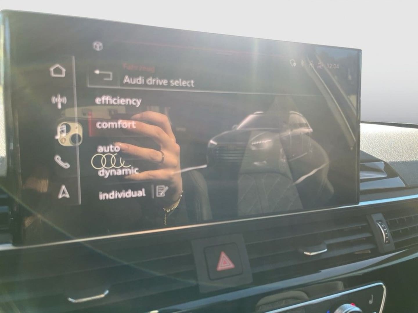 Bild über Audi A4 Avant g-tron S line 40 S tronic - für weitere Informationen kontaktieren Sie den Audi Partner