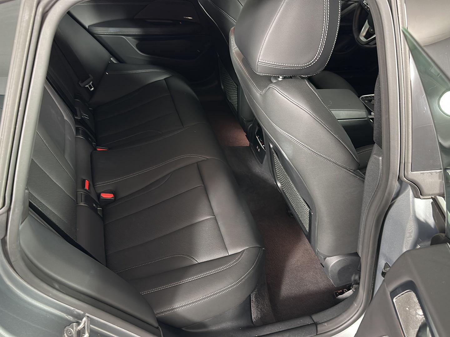 2023 BMW i4 7